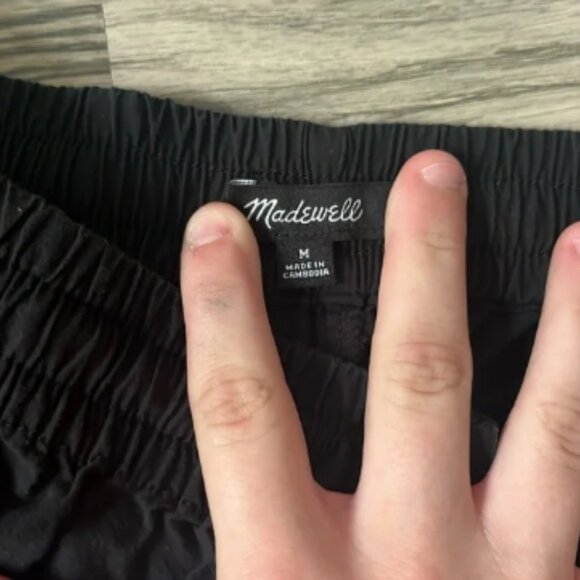 Madewell Black Athletic Shorts Lightweight Elastic Waist womens size medium - Picture 2 of 5